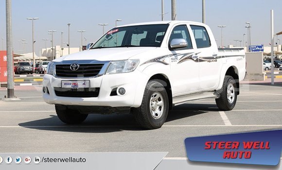 Acheter Import Voiture Toyota Hilux Blanc à Import - Dubai, Estuaire Acheter Import Voiture Toyota Hilux Blanc à Import - Dubai, Estuaire