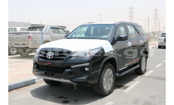Acheter Import Voiture Toyota Fortuner Noir à Import - Dubai, Estuaire Acheter Import Voiture Toyota Fortuner Noir à Import - Dubai, Estuaire