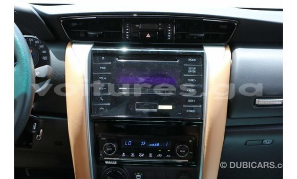 Acheter Import Voiture Toyota Fortuner Noir à Import - Dubai, Estuaire Acheter Import Voiture Toyota Fortuner Noir à Import - Dubai, Estuaire