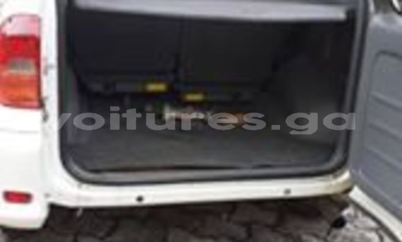 Acheter Occasion Voiture Toyota RAV4 Blanc à Libreville, Estuaire Acheter Occasion Voiture Toyota RAV4 Blanc à Libreville, Estuaire