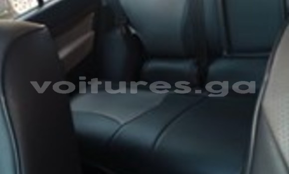 Acheter Occasion Voiture Mitsubishi Pajero Beige à Libreville, Estuaire Acheter Occasion Voiture Mitsubishi Pajero Beige à Libreville, Estuaire