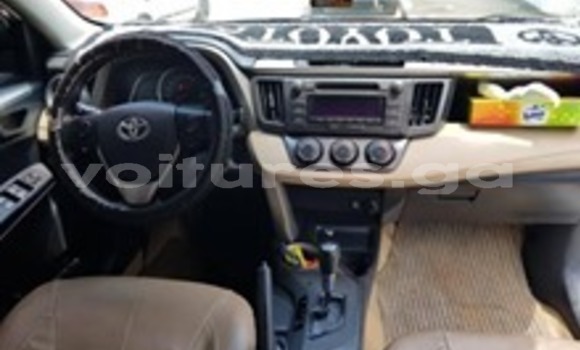Acheter Occasion Voiture Toyota RAV4 Blanc à Libreville, Estuaire Acheter Occasion Voiture Toyota RAV4 Blanc à Libreville, Estuaire