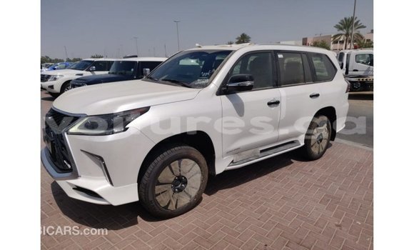 Acheter Import Voiture Lexus LX Blanc à Import - Dubai, Estuaire Acheter Import Voiture Lexus LX Blanc à Import - Dubai, Estuaire