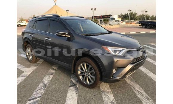 Acheter Import Utilitaire Toyota HiAce Noir à Import - Dubai, Estuaire