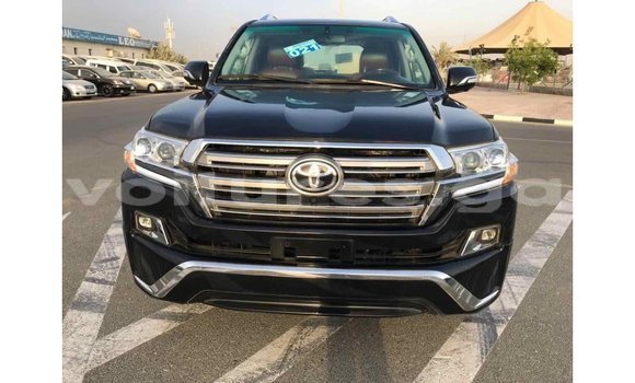 Acheter Import Voiture Toyota Land Cruiser Noir à Import - Dubai, Estuaire Acheter Import Voiture Toyota Land Cruiser Noir à Import - Dubai, Estuaire