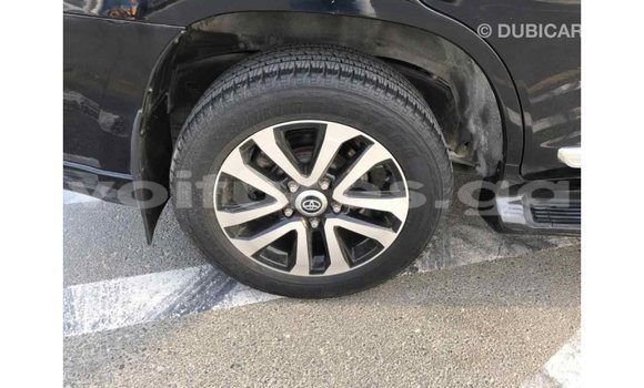 Acheter Import Voiture Toyota Land Cruiser Noir à Import - Dubai, Estuaire Acheter Import Voiture Toyota Land Cruiser Noir à Import - Dubai, Estuaire