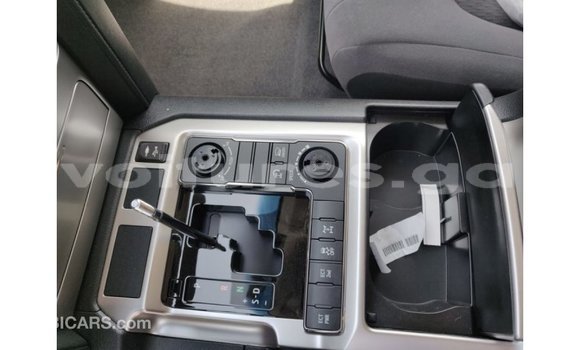 Acheter Import Voiture Toyota Land Cruiser Noir à Import - Dubai, Estuaire Acheter Import Voiture Toyota Land Cruiser Noir à Import - Dubai, Estuaire