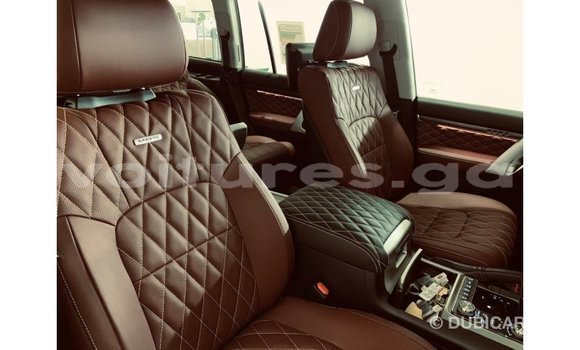 Acheter Import Voiture Toyota Land Cruiser Noir à Import - Dubai, Estuaire Acheter Import Voiture Toyota Land Cruiser Noir à Import - Dubai, Estuaire