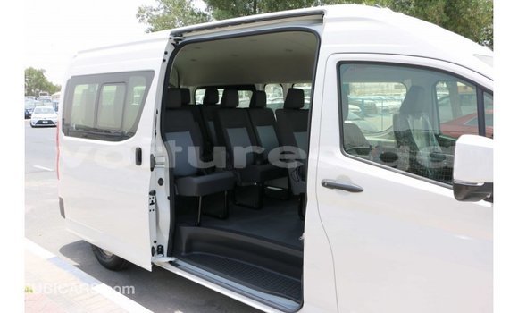 Acheter Import Voiture Toyota Hiace Blanc à Import - Dubai, Estuaire Acheter Import Voiture Toyota Hiace Blanc à Import - Dubai, Estuaire