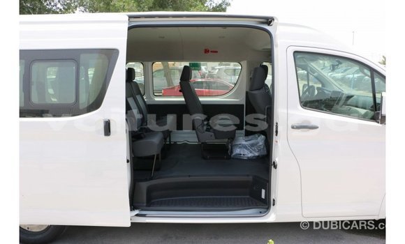 Acheter Import Voiture Toyota Hiace Blanc à Import - Dubai, Estuaire Acheter Import Voiture Toyota Hiace Blanc à Import - Dubai, Estuaire