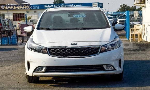 Acheter Import Voiture Kia Cerato Blanc à Import - Dubai, Estuaire Acheter Import Voiture Kia Cerato Blanc à Import - Dubai, Estuaire
