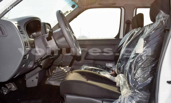 Acheter Import Voiture Nissan NP 300 Blanc à Import - Dubai, Estuaire Acheter Import Voiture Nissan NP 300 Blanc à Import - Dubai, Estuaire