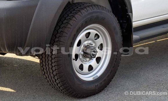 Acheter Import Voiture Nissan NP 300 Blanc à Import - Dubai, Estuaire Acheter Import Voiture Nissan NP 300 Blanc à Import - Dubai, Estuaire