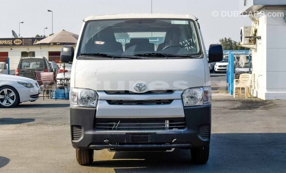 Acheter Import Voiture Toyota Hiace Blanc à Import - Dubai, Estuaire Acheter Import Voiture Toyota Hiace Blanc à Import - Dubai, Estuaire