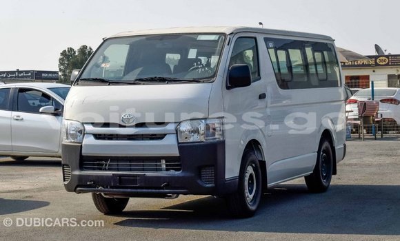 Acheter Import Voiture Toyota Hiace Blanc à Import - Dubai, Estuaire Acheter Import Voiture Toyota Hiace Blanc à Import - Dubai, Estuaire