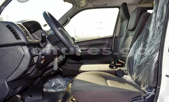 Acheter Import Voiture Toyota Hiace Blanc à Import - Dubai, Estuaire Acheter Import Voiture Toyota Hiace Blanc à Import - Dubai, Estuaire