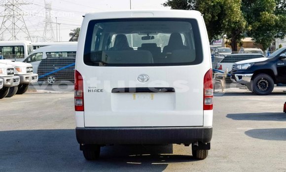 Acheter Import Voiture Toyota Hiace Blanc à Import - Dubai, Estuaire Acheter Import Voiture Toyota Hiace Blanc à Import - Dubai, Estuaire