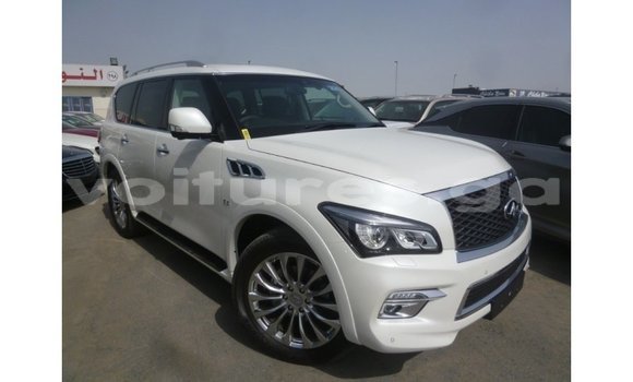 Acheter Import Voiture Infiniti Q Blanc à Import - Dubai, Estuaire
