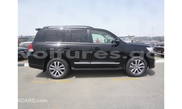 Acheter Import Voiture Toyota Land Cruiser Noir à Import - Dubai, Estuaire Acheter Import Voiture Toyota Land Cruiser Noir à Import - Dubai, Estuaire