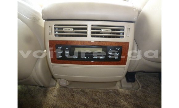 Acheter Import Voiture Toyota Land Cruiser Blanc à Import - Dubai, Estuaire Acheter Import Voiture Toyota Land Cruiser Blanc à Import - Dubai, Estuaire