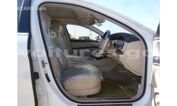 Buy Import Mercedes-Benz 190 White Car in Import - Dubai in Estuary Buy Import Mercedes-Benz 190 White Car in Import - Dubai in Estuary