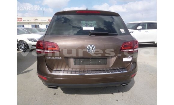 Acheter Import Voiture Volkswagen Touareg Marron à Import - Dubai, Estuaire Acheter Import Voiture Volkswagen Touareg Marron à Import - Dubai, Estuaire