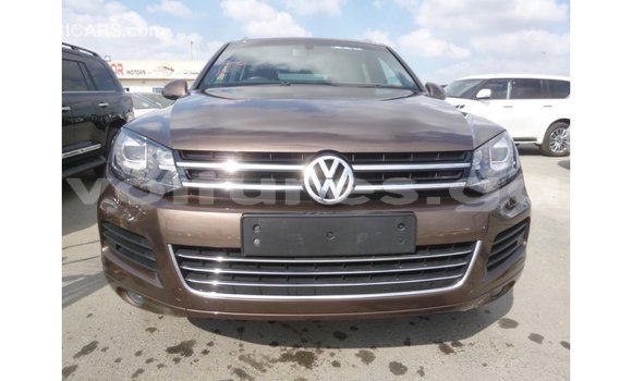Acheter Import Voiture Volkswagen Touareg Marron à Import - Dubai, Estuaire Acheter Import Voiture Volkswagen Touareg Marron à Import - Dubai, Estuaire