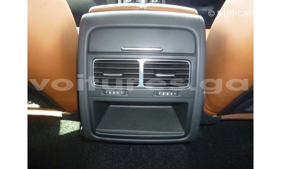 Acheter Import Voiture Volkswagen Touareg Marron à Import - Dubai, Estuaire Acheter Import Voiture Volkswagen Touareg Marron à Import - Dubai, Estuaire