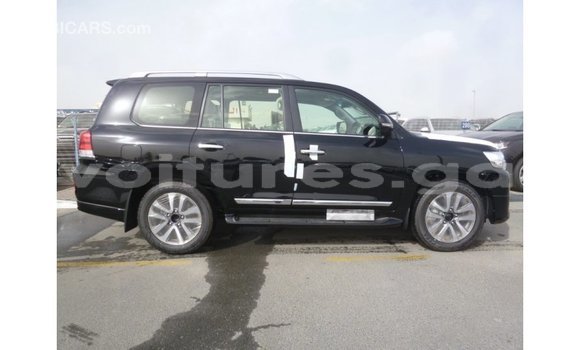 Acheter Import Voiture Toyota Land Cruiser Noir à Import - Dubai, Estuaire Acheter Import Voiture Toyota Land Cruiser Noir à Import - Dubai, Estuaire
