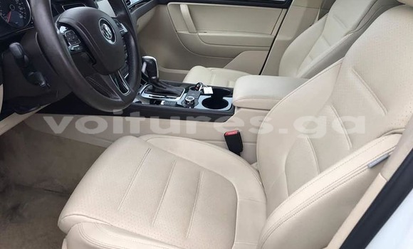 Acheter Occasion Voiture Volkswagen Touareg Blanc à Libreville, Estuaire Acheter Occasion Voiture Volkswagen Touareg Blanc à Libreville, Estuaire