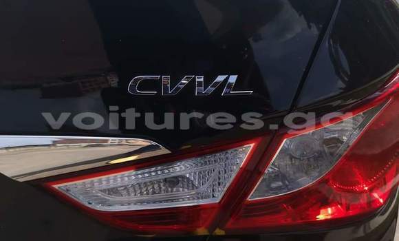 Sayi Na hannu Hyundai Sonata Black Mota in Libreville a estuary Sayi Na hannu Hyundai Sonata Black Mota in Libreville a estuary