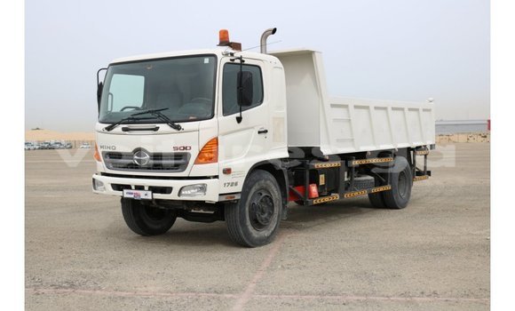 Acheter Import Utilitaire Hino 300 Series Blanc à Import - Dubai, Estuaire