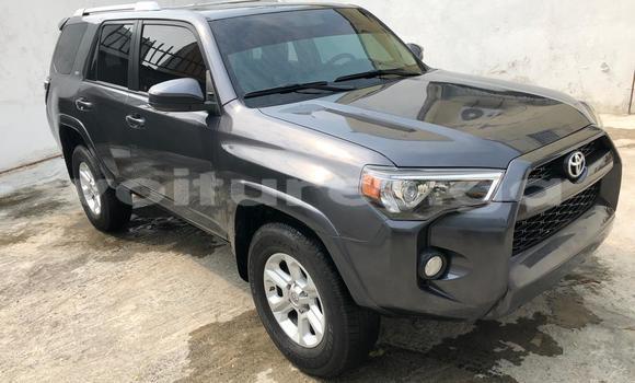 Sayi Na hannu Toyota 4Runner Azurfa Mota in Libreville a estuary Sayi Na hannu Toyota 4Runner Azurfa Mota in Libreville a estuary