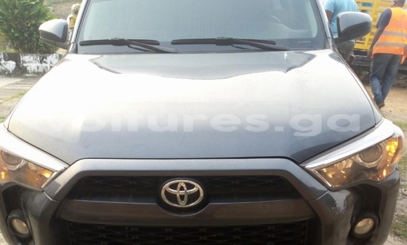 Sayi Na hannu Toyota 4Runner Azurfa Mota in Libreville a estuary Sayi Na hannu Toyota 4Runner Azurfa Mota in Libreville a estuary