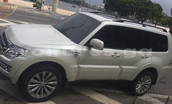 Acheter Neuf Voiture Mitsubishi Pajero Sport Blanc à Libreville, Estuaire Acheter Neuf Voiture Mitsubishi Pajero Sport Blanc à Libreville, Estuaire