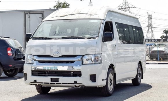 Acheter Import Voiture Toyota Hiace Blanc à Import - Dubai, Estuaire Acheter Import Voiture Toyota Hiace Blanc à Import - Dubai, Estuaire