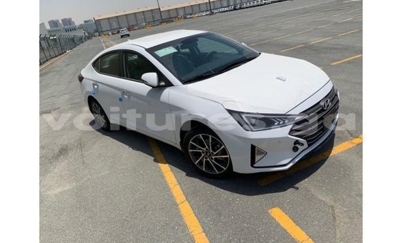 Acheter Import Voiture Hyundai Elantra Blanc à Import - Dubai, Estuaire Acheter Import Voiture Hyundai Elantra Blanc à Import - Dubai, Estuaire