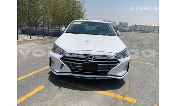 Acheter Import Voiture Hyundai Elantra Blanc à Import - Dubai, Estuaire Acheter Import Voiture Hyundai Elantra Blanc à Import - Dubai, Estuaire