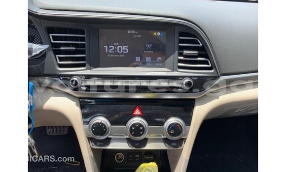 Acheter Import Voiture Hyundai Elantra Blanc à Import - Dubai, Estuaire Acheter Import Voiture Hyundai Elantra Blanc à Import - Dubai, Estuaire