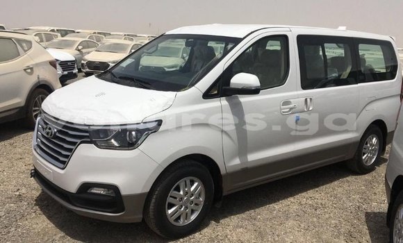 Acheter Import Utilitaire Hyundai Chorus Blanc à Import - Dubai, Estuaire Acheter Import Utilitaire Hyundai Chorus Blanc à Import - Dubai, Estuaire
