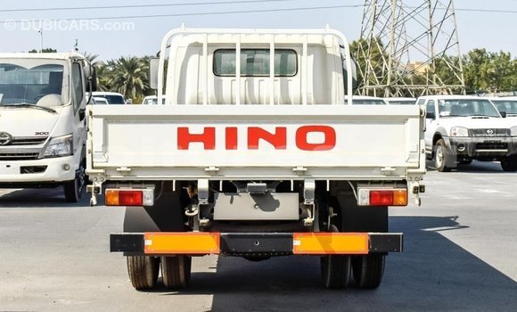 Acheter Import Utilitaire Hino 300 Series Blanc à Import - Dubai, Estuaire Acheter Import Utilitaire Hino 300 Series Blanc à Import - Dubai, Estuaire