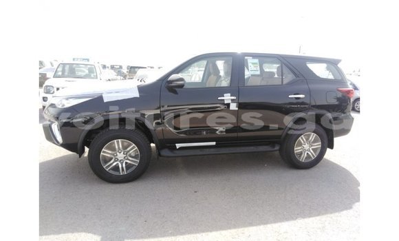 Acheter Import Voiture Toyota Fortuner Noir à Import - Dubai, Estuaire Acheter Import Voiture Toyota Fortuner Noir à Import - Dubai, Estuaire