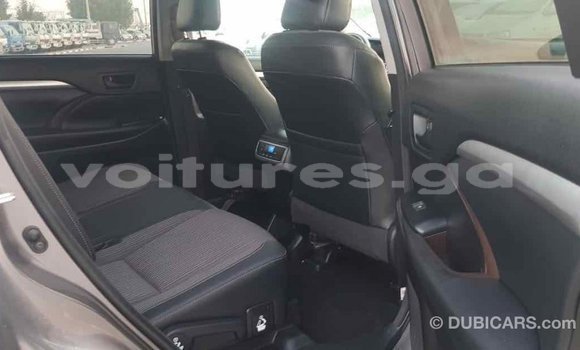 Sayi Imported Toyota Highlander Sauran Mota in Import - Dubai a estuary Sayi Imported Toyota Highlander Sauran Mota in Import - Dubai a estuary