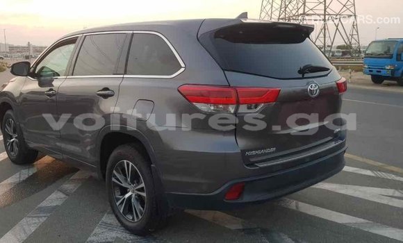 Sayi Imported Toyota Highlander Sauran Mota in Import - Dubai a estuary Sayi Imported Toyota Highlander Sauran Mota in Import - Dubai a estuary