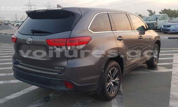 Sayi Imported Toyota Highlander Sauran Mota in Import - Dubai a estuary Sayi Imported Toyota Highlander Sauran Mota in Import - Dubai a estuary