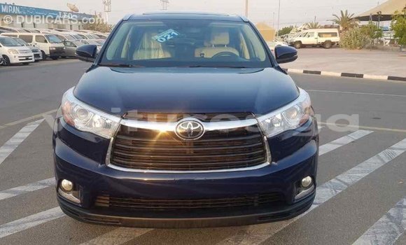 Acheter Import Voiture Toyota Highlander Bleu à Import - Dubai, Estuaire Acheter Import Voiture Toyota Highlander Bleu à Import - Dubai, Estuaire