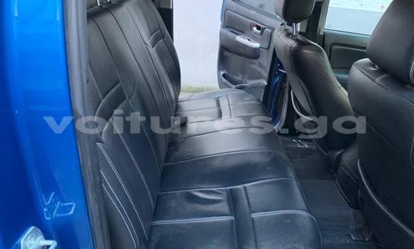 Sayi Na hannu Toyota Hilux Blue Mota in Libreville a estuary Sayi Na hannu Toyota Hilux Blue Mota in Libreville a estuary