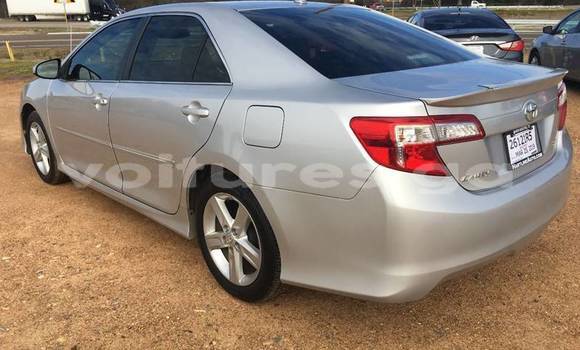 Sayi Na hannu Toyota Camry Black Mota in Libreville a estuary Sayi Na hannu Toyota Camry Black Mota in Libreville a estuary