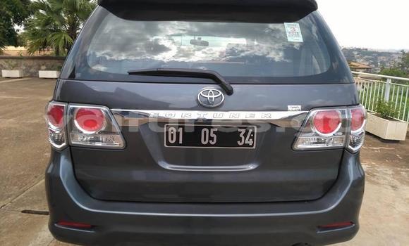 Sayi Imported Toyota Fortuner M Mota in Libreville a estuary Sayi Imported Toyota Fortuner M Mota in Libreville a estuary