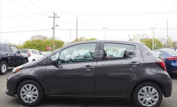 Acheter Occasion Voiture Toyota Yaris Gris à Lastoursville, Ogooue-Lolo Acheter Occasion Voiture Toyota Yaris Gris à Lastoursville, Ogooue-Lolo